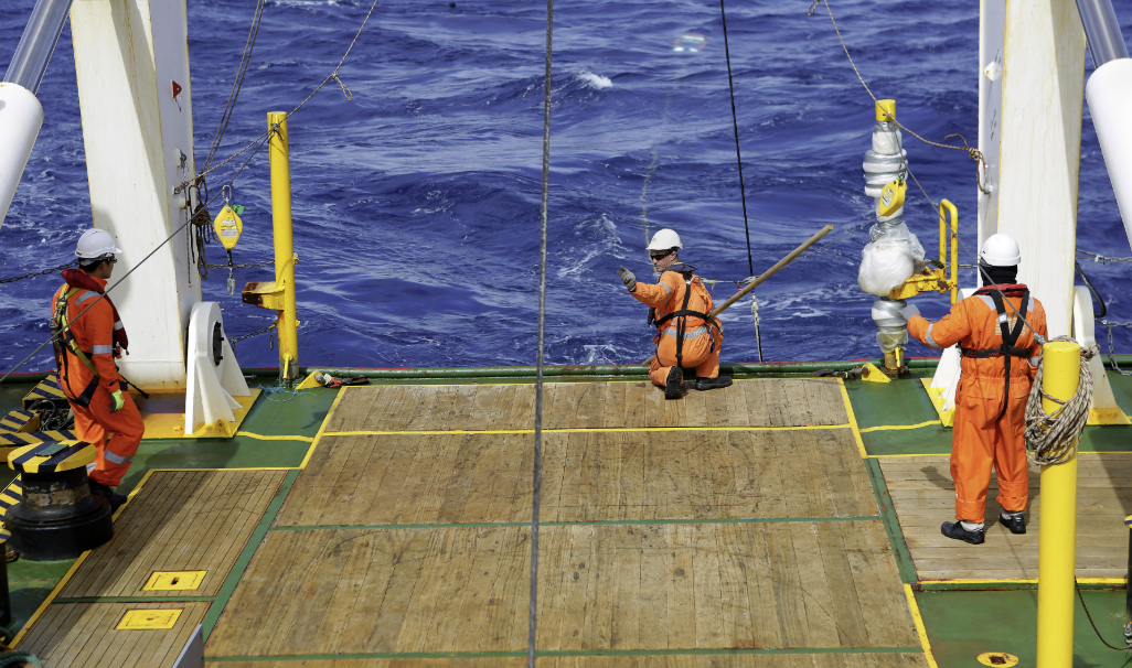Offshore lifting and rigging operation